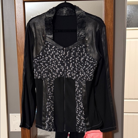 Frank Lyman Design Jackets & Blazers - Frank Lyman Design Black and White Textured Blazer